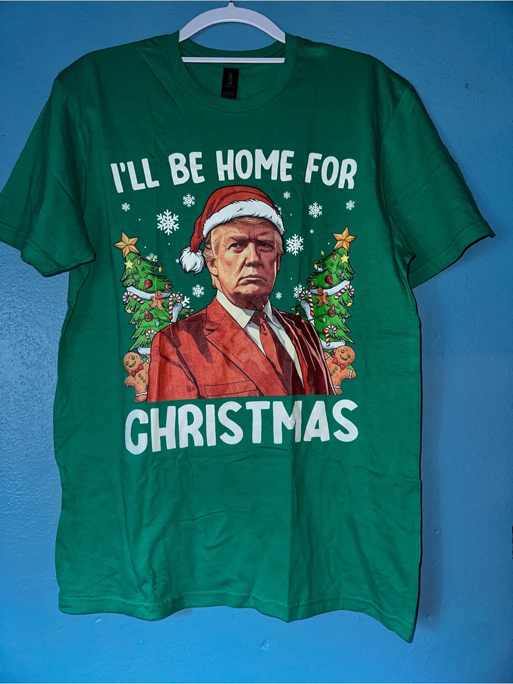 Green Holiday Graphic Tee - I'll Be Home For Christmas